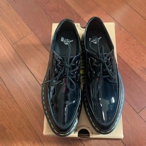 Dr. Martens black patent belladonna shoes women’s 9